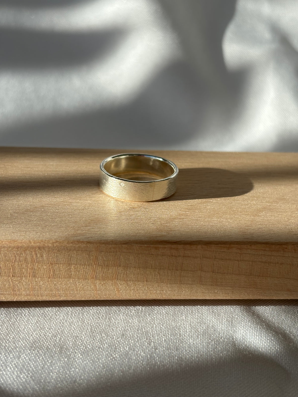 Bague Ata, Argent massif