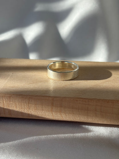 Bague Ata, Argent massif